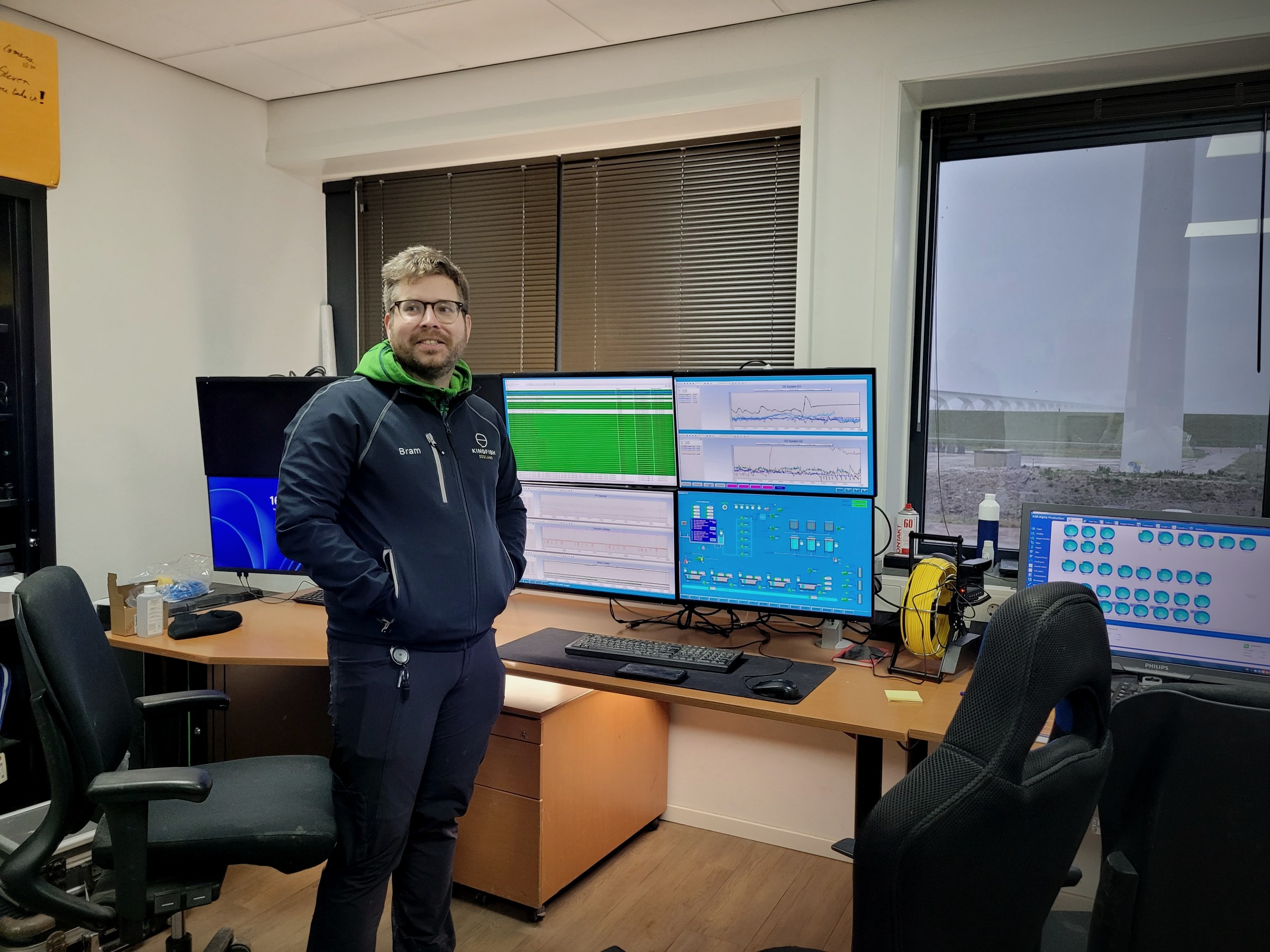 Bram im Leitstand von Kingfish Zeeland